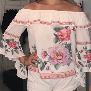 Off the Shoulder Floral Patter Top